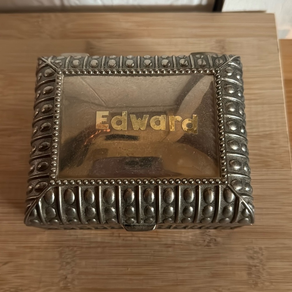 Trinket box